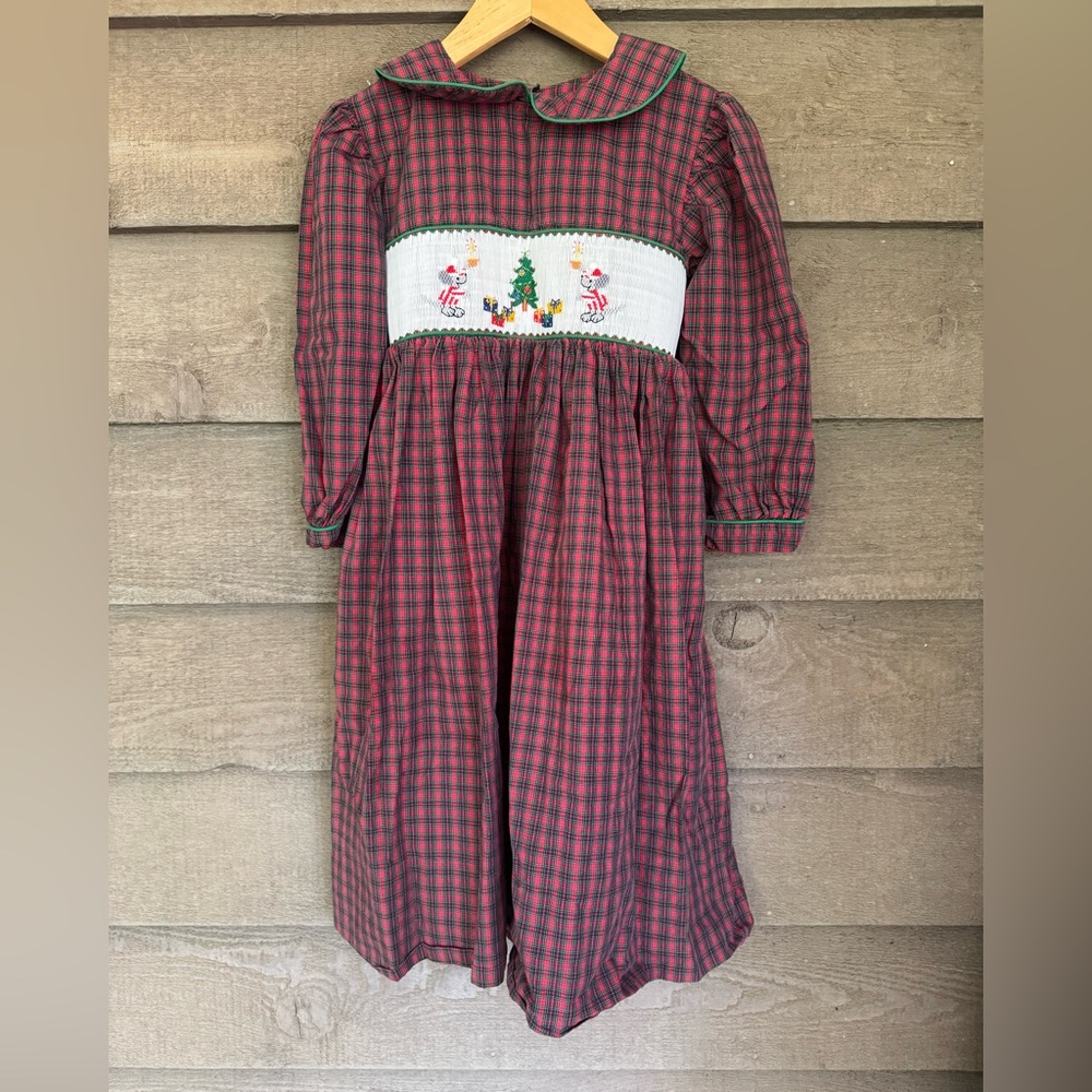 Beaux Et Belles smocked holiday dress